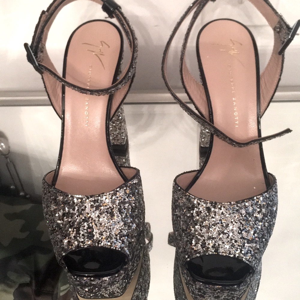 Giuseppe Zanotti shoes - Picture 4 of 6